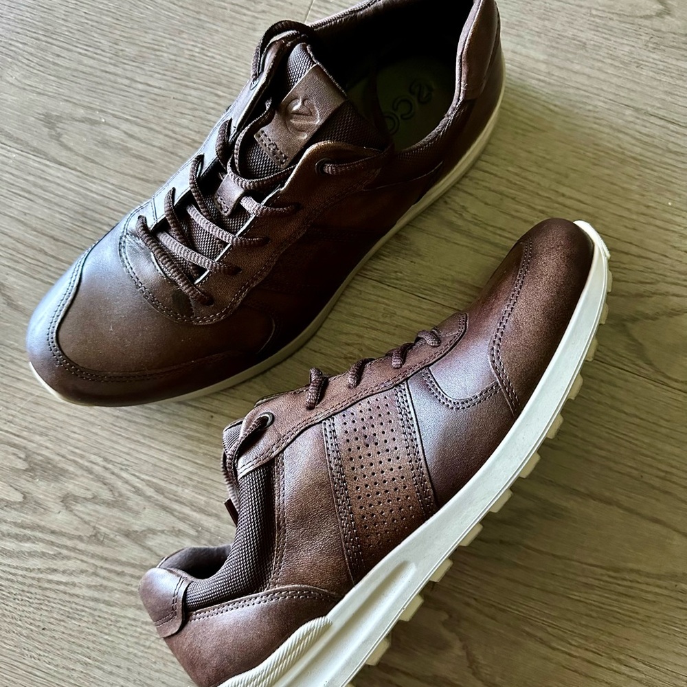 Ecco Brown Leather Sneakers with Sporty Sole